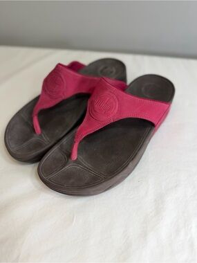 FitFlop LuLu pink fuchsia sandals size 8